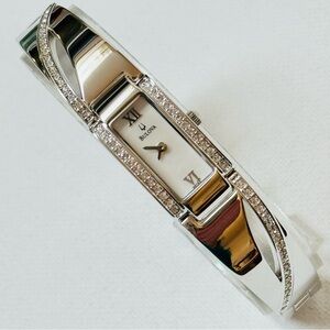 Bulova Mother Of Pearl Women's Crystals Watch Silver Stainless 96T63 C6331059